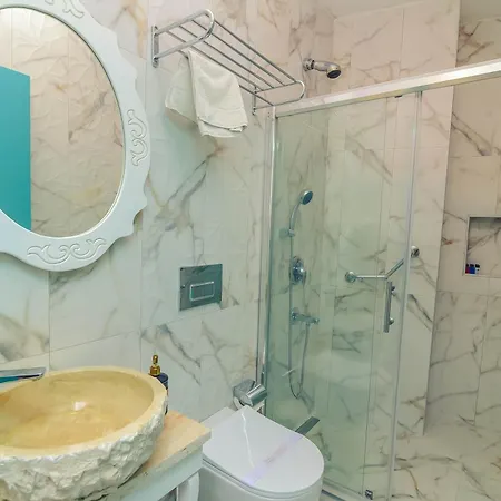 베디르한 코낙 오텔 3* 알라카티